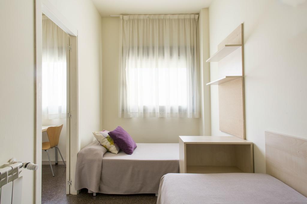 Residencia Universitaria Resa Los Abedules Pamplona Ngoại thất bức ảnh