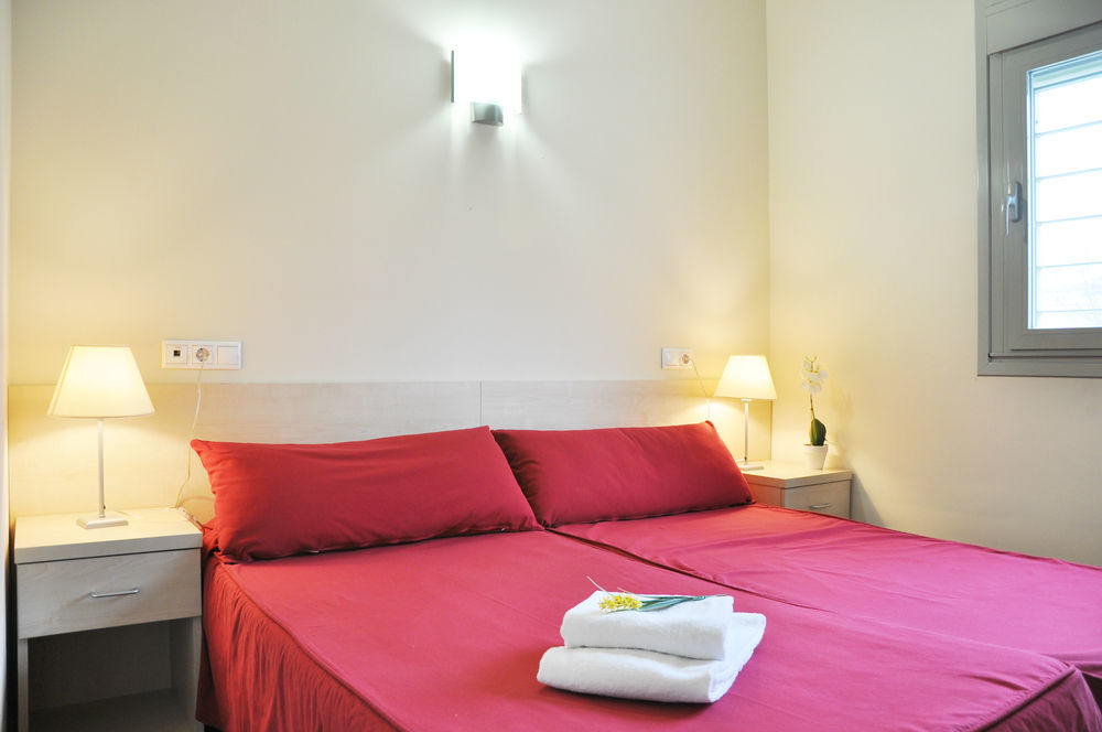 Residencia Universitaria Resa Los Abedules Pamplona Ngoại thất bức ảnh