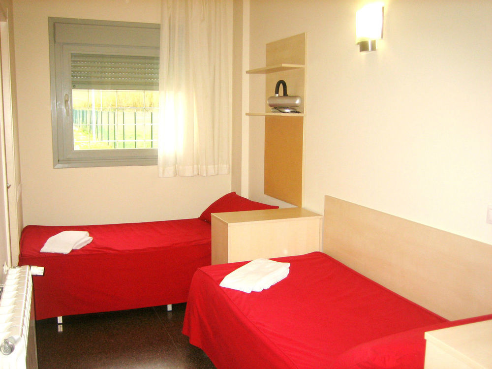 Residencia Universitaria Resa Los Abedules Pamplona Ngoại thất bức ảnh